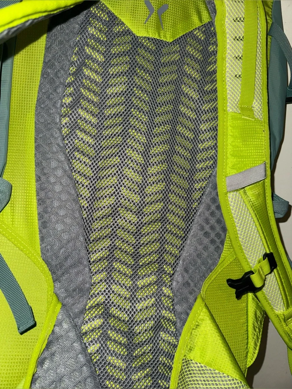 Deuter Lite Backpack in Jade Citrus